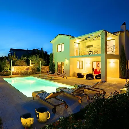 Corali Ideales Villa *