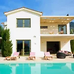 Corali Ideales Villa Mousata